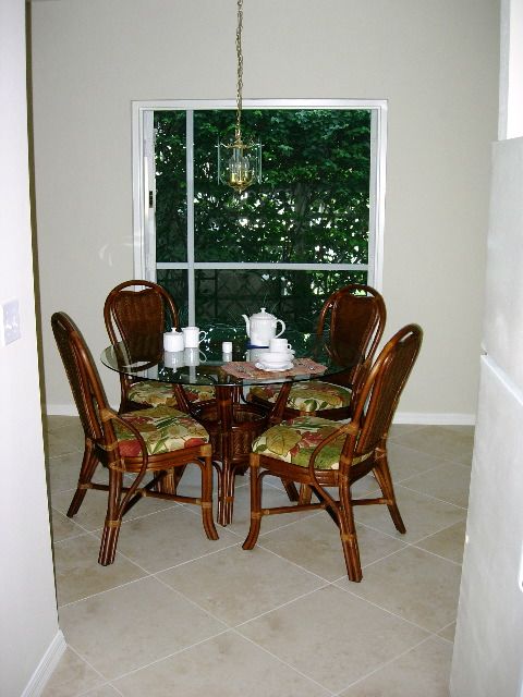 Breakfast area with French doors to front lanai